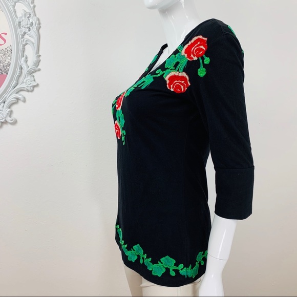 🎊HP🎊Bella Carra/ Black  Red Green Embroider Rose - Picture 5 of 8